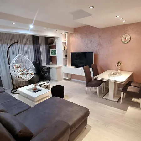 Mb Lux Apartment *